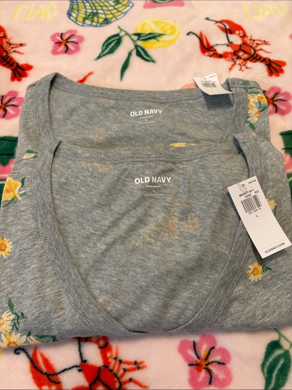 Old Navy Heather Gray Floral V-Neck Tee with Yellow Blossoms
